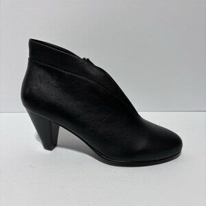 David Tate Women’s Natalie Black Zip Ankle Bootie, Size 9 W